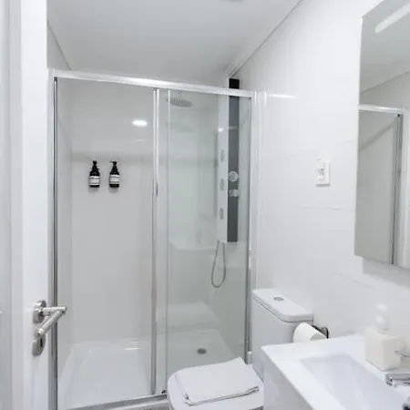 Cozy Bohemian Duplex-lemon * Lisbon