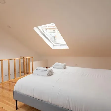 Cozy Bohemian Duplex-lemon Appartement Lissabon