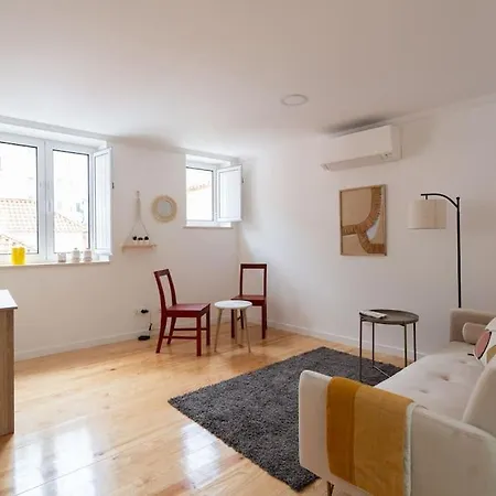 Cozy Bohemian Duplex-lemon * Lisbon