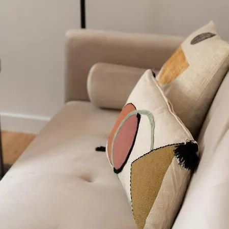 Cozy Bohemian Duplex-lemon Апартаменты